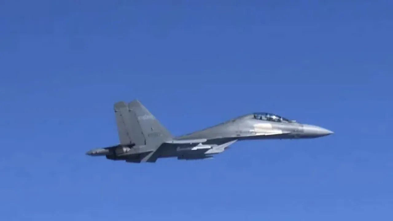 চীন-রাশিয়ার যৌথ যুদ্ধবিমান টহলে জাপান-ন্যাটোর গভীর উদ্বেগ