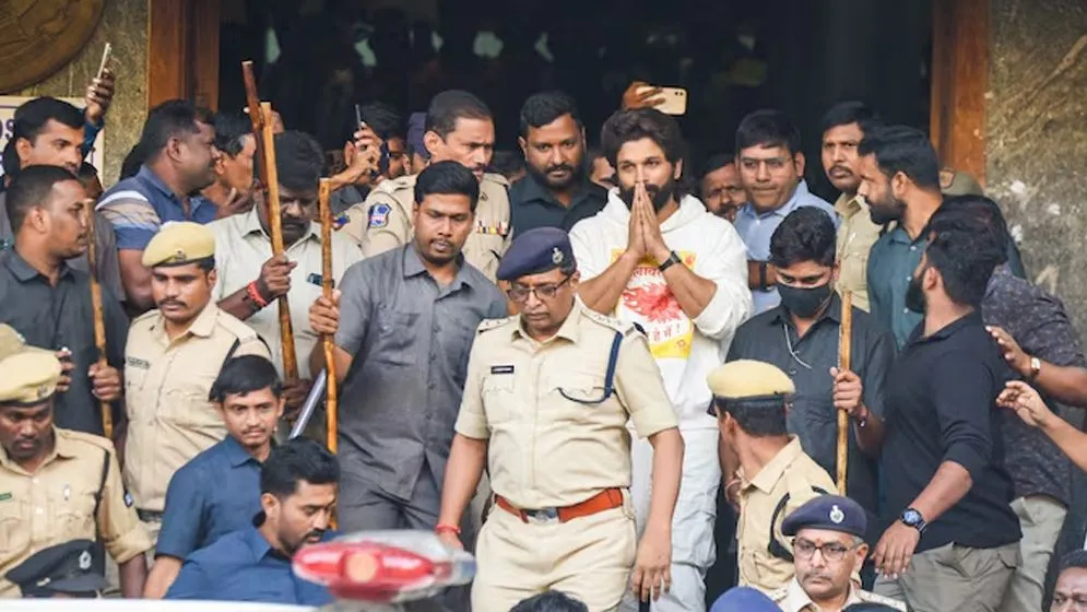 ঘণ্টাখানেকের মধ্যেই জামিন পেলেন আল্লু অর্জুন