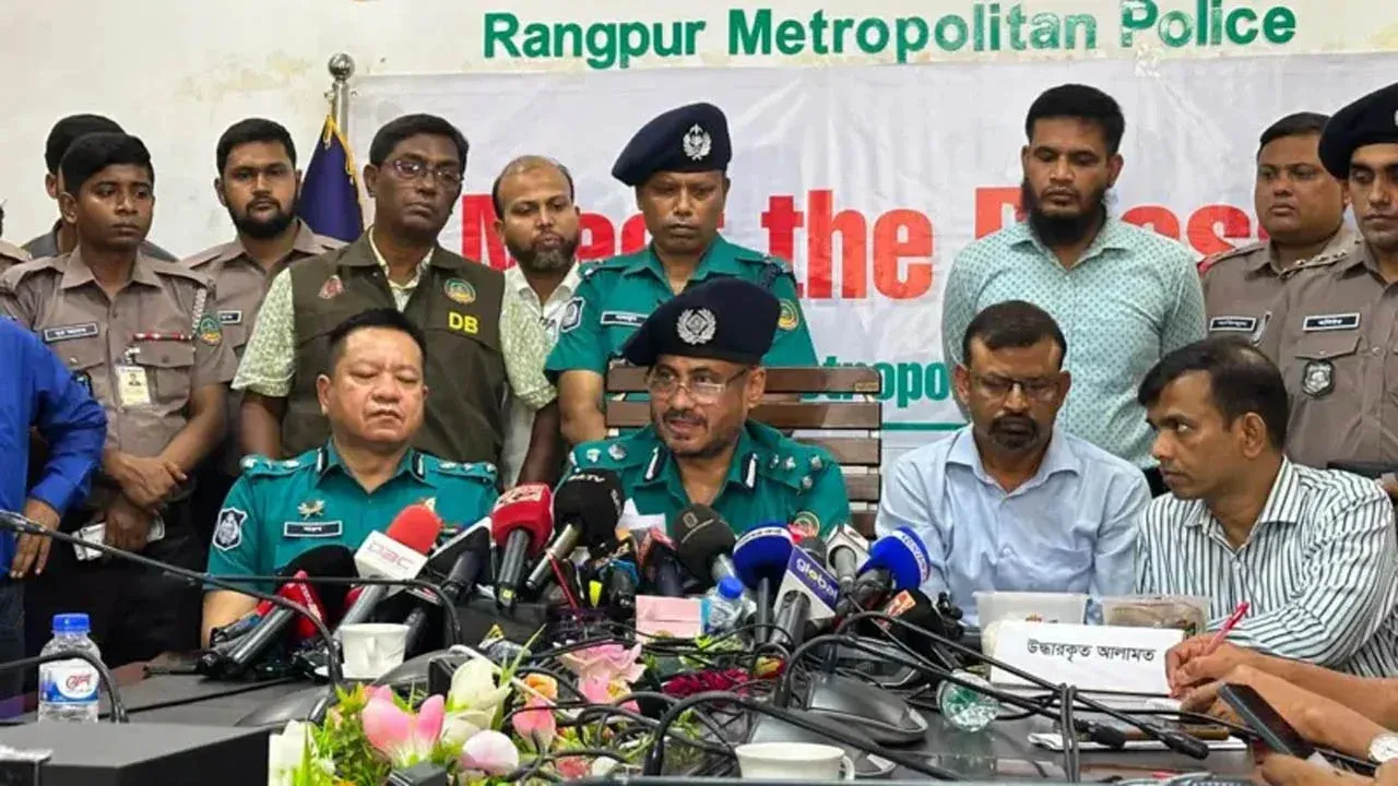 হত্যার পর গোসল করে খেজুর-শসা খায় খুনিরা