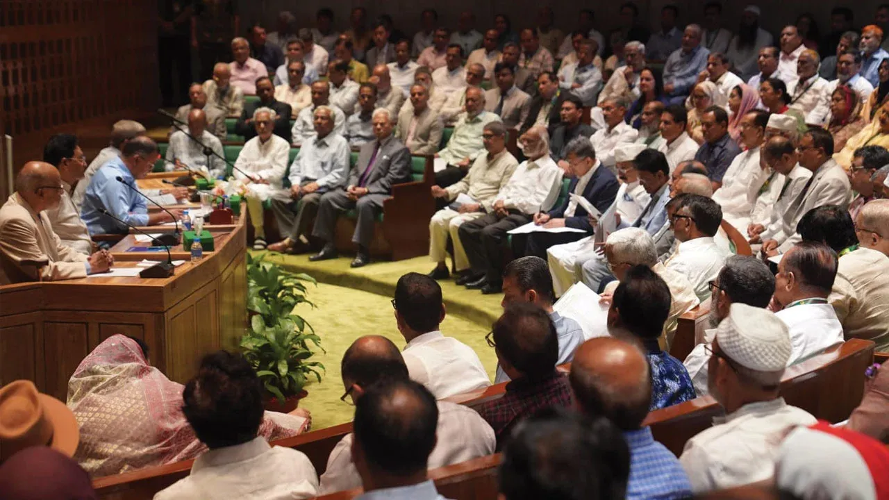 সরকারদলীয় এমপিদের সঙ্গে বৈঠকে প্রধানমন্ত্রী