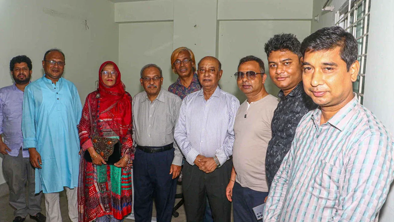 গণমাধ্যমের সার্বিক উন্নয়নে কমিশন গঠন করবে সরকার