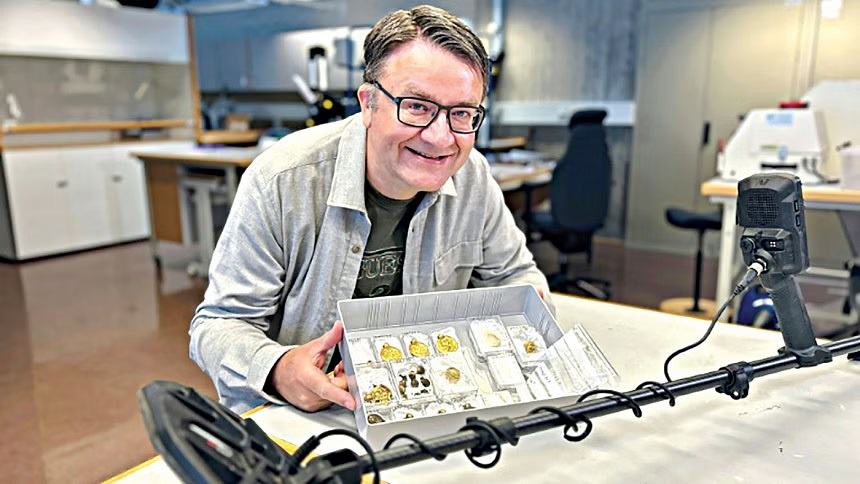 Amateur makes ‘gold find of the century’ in Norway