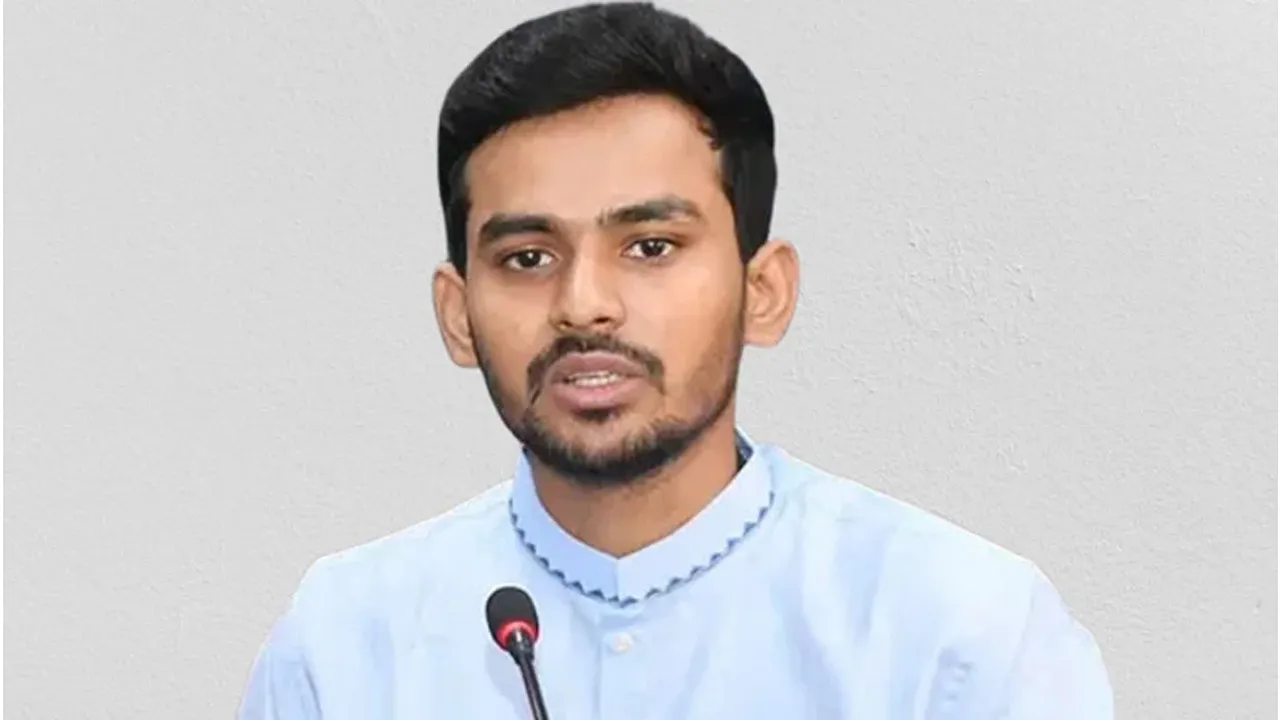 ঢাকা-১০ আসনের ভোটার হচ্ছেন উপদেষ্টা আসিফ মাহমুদ