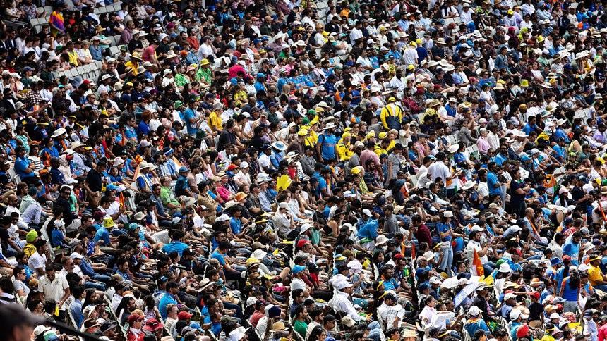 Record 350,700 spectators flock to Australia-India 4th Test