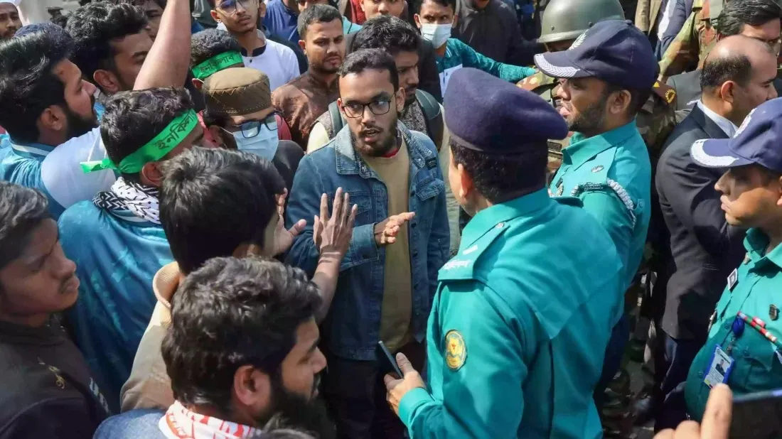 BDR Mutiny trial at Alia madrasa field cancelled, students end road blockade