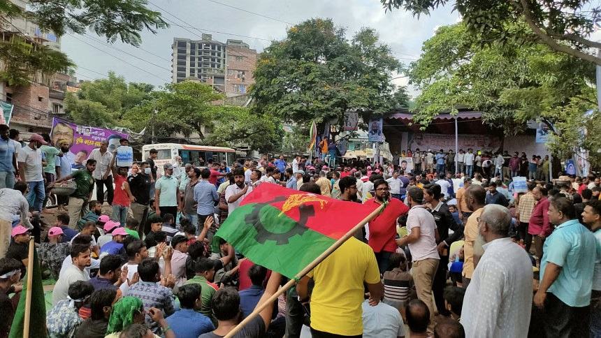 Hundreds gather at Dholaikhal ahead of BNP rally