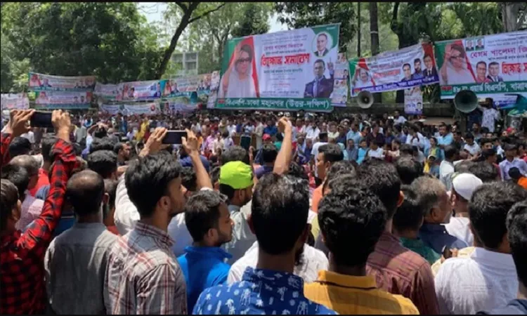 পুলিশ সতর্ক অবস্থানে, প্রেস ক্লাবে একত্রিত হচ্ছে বিএনপি নেতাকর্মীরা