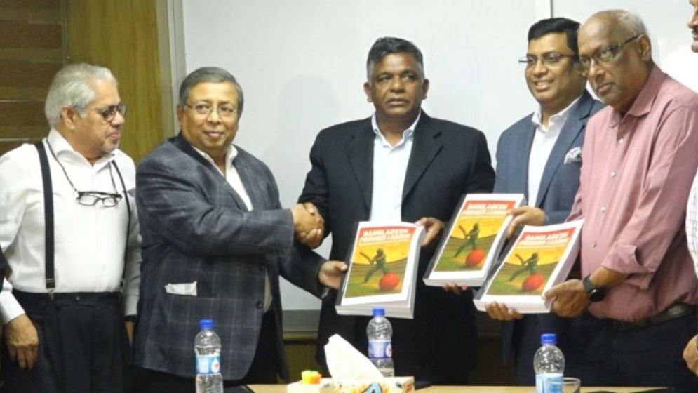BPL-Fixing_-900-page-report-in-aminuls-hand-6902dfcf73254