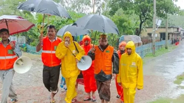 ঘূর্ণিঝড় সিত্রাংয়ের তাণ্ডবে প্রাণ গেল ১৪ জনের