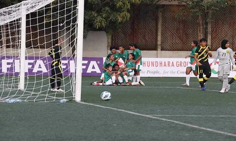 মালয়েশিয়াকে উড়িয়ে দিয়েছে বাংলাদেশ