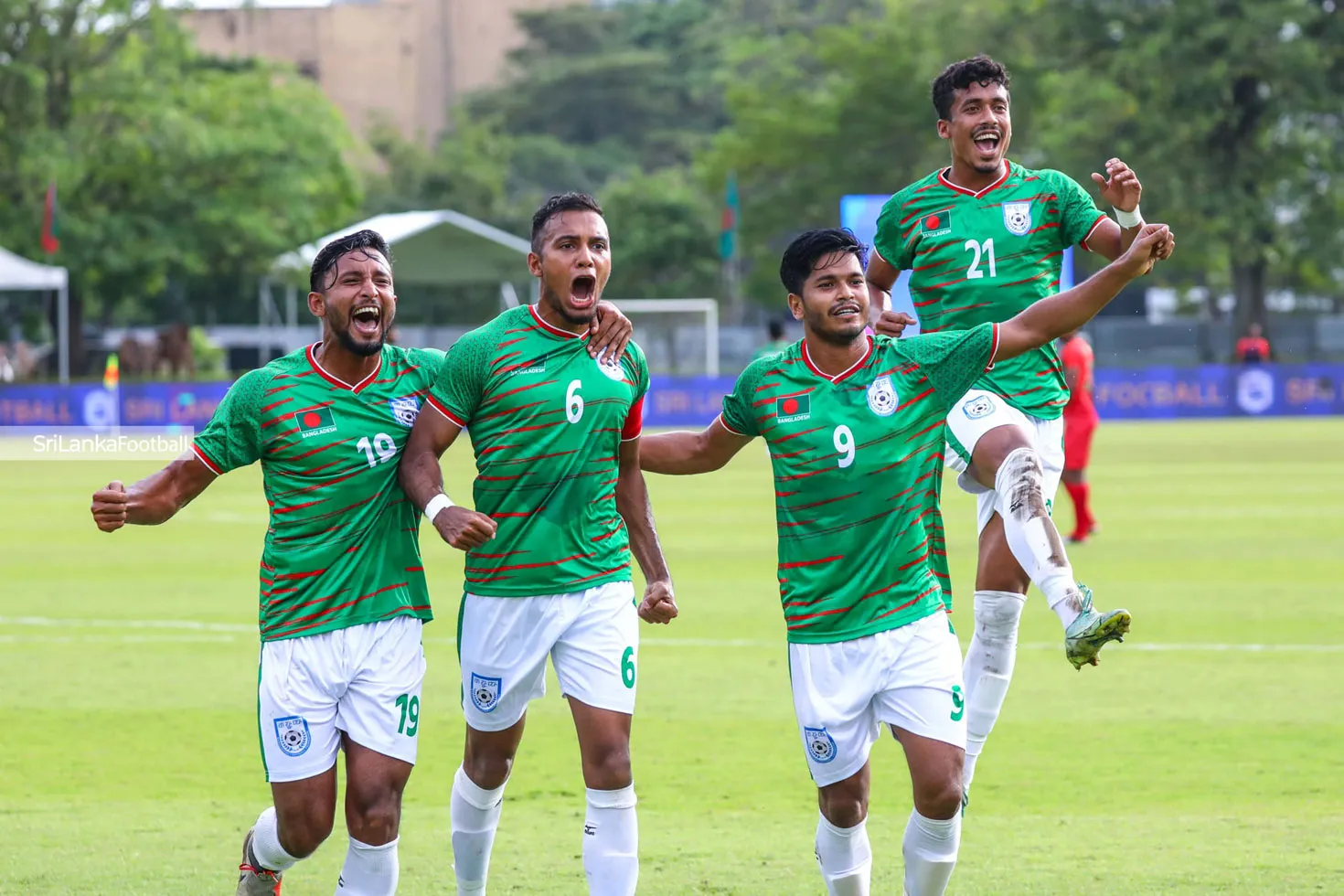 ২-১ ব্যবধানে মালদ্বীপকে হারিয়েছে বাংলাদেশ