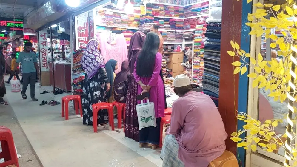 আজ থেকে রাত ৮টায় বন্ধ হবে দোকানপাট ও শপিং মল