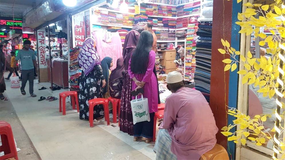 আজ থেকে রাত ৮টায় বন্ধ হবে দোকানপাট ও শপিং মল