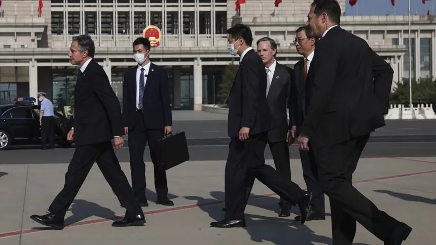 Blinken begins rare Beijing visit in bid to lower temperature