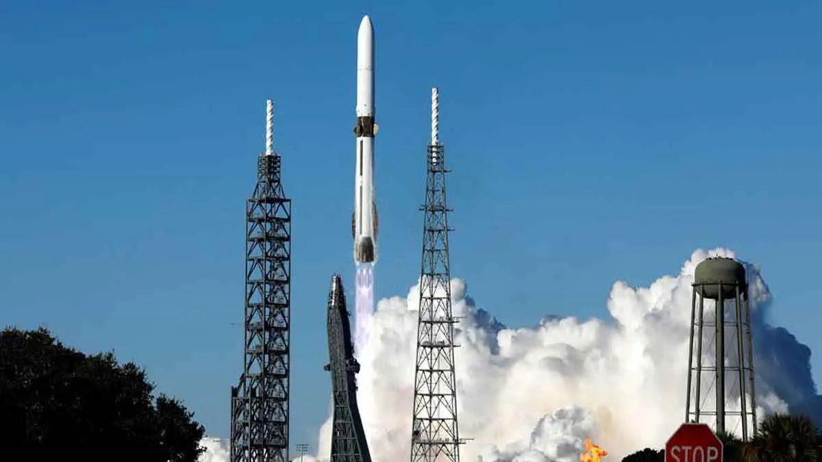 মঙ্গল গ্রহে মহাকাশযান বহনকারী রকেট উৎক্ষেপণ করল ব্লু অরিজিন