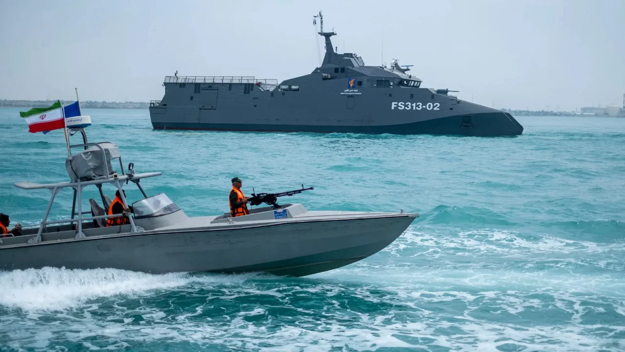 Boat_yTNpjqW