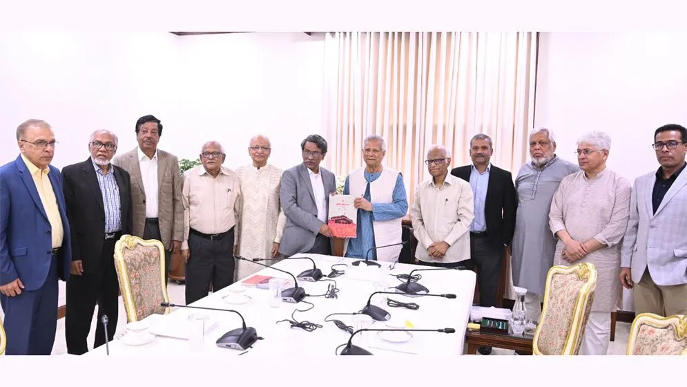 সরকারের কাছে জুলাই সনদ বাস্তবায়নের সুপারিশ হস্তান্তর ঐকমত্য কমিশনের