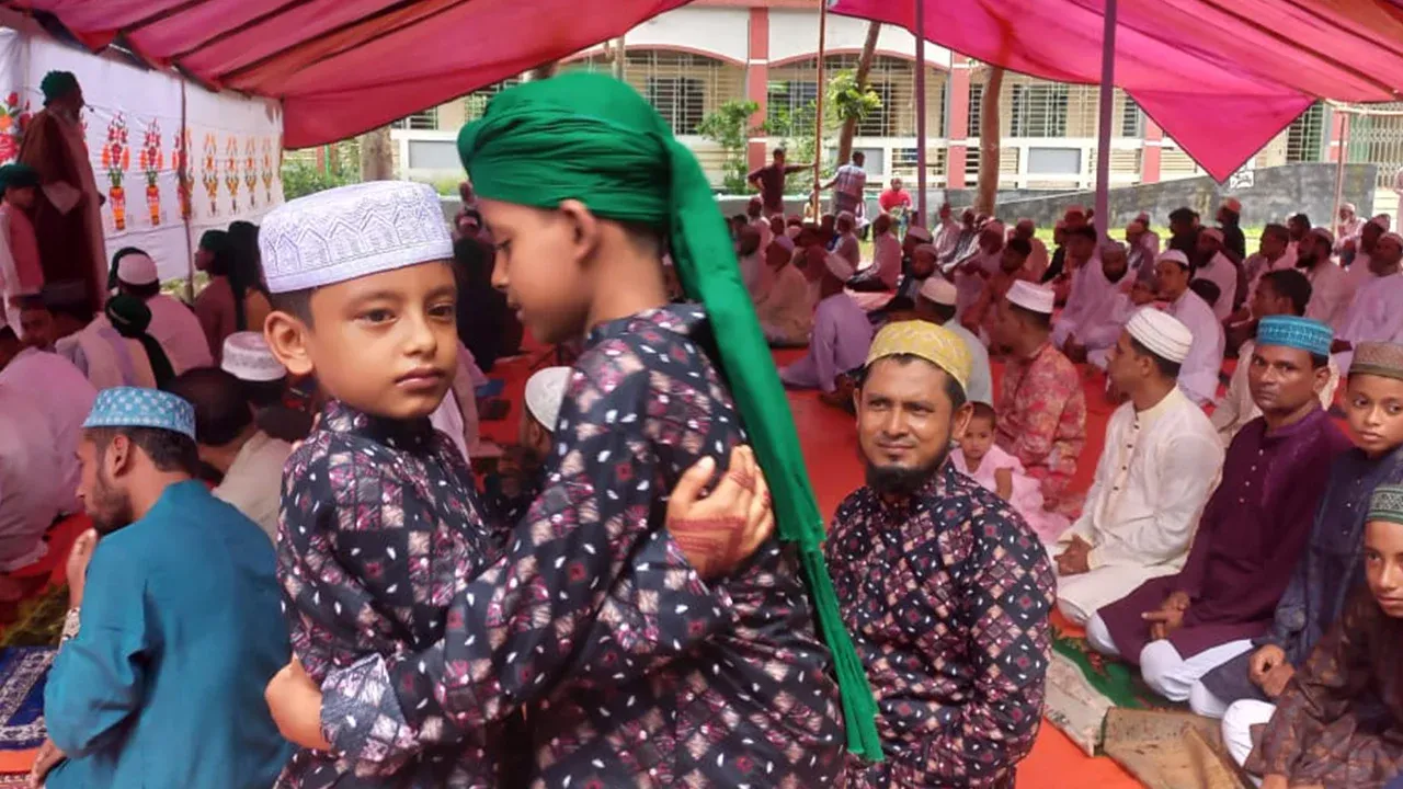 সৌদির সঙ্গে দেশের বিভিন্ন স্থানে ঈদুল আজহা উদযাপন