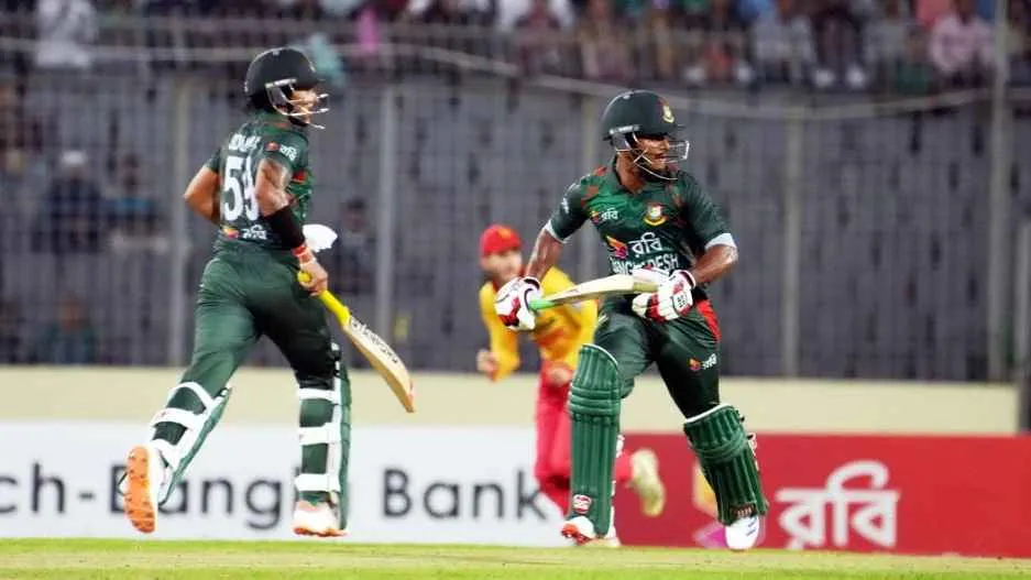 চরম ব্যাটিং ধসে ১৪৩ রানে অলআউট বাংলাদেশ