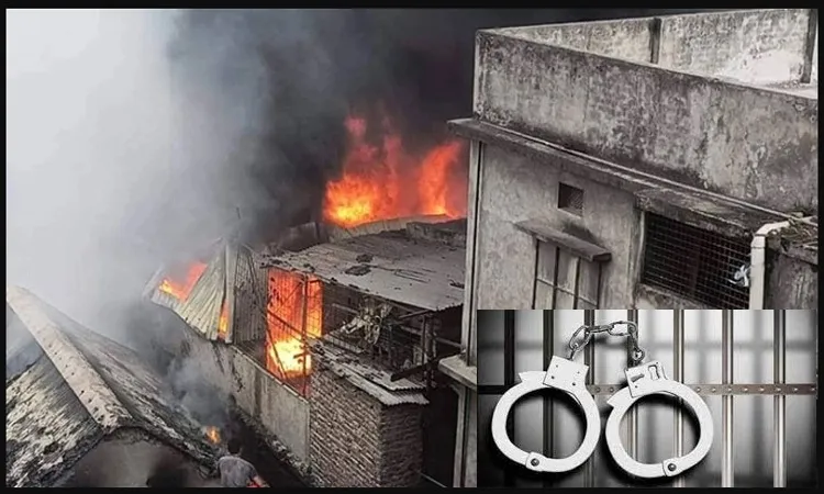 চকবাজারে অগ্নিকাণ্ড, বরিশাল হোটেলের মালিক গ্রেফতার