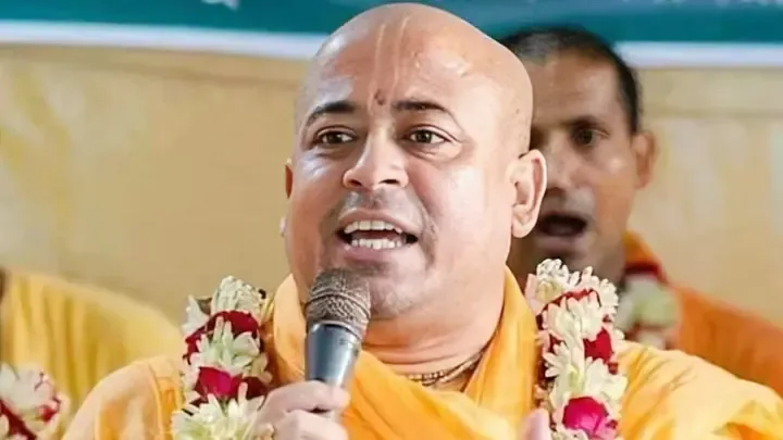 দুই মামলায় জামিন পেলেন চিন্ময় কৃষ্ণ দাস