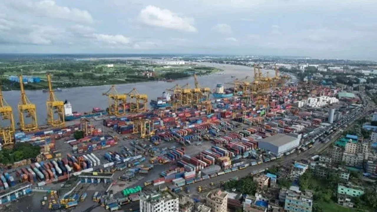 চট্টগ্রাম বন্দরের কর্মবিরতি দুদিন স্থগিত