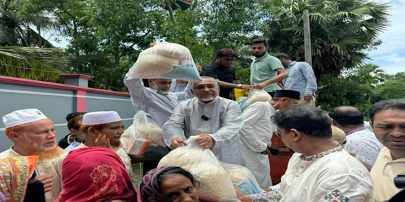 সবটুকু সামর্থ দিয়ে ভানবাসীদের পাশে দাঁড়ান : ডাঃ তাহের