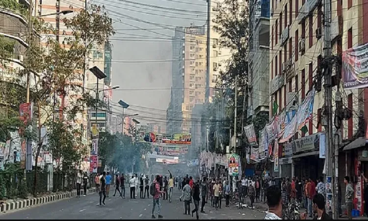 BNP vs police clash is going on at Nayapaltan