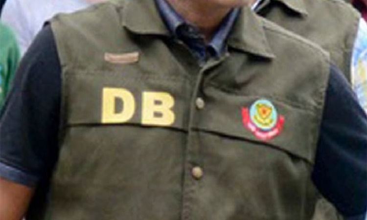 DB cops get new jackets with QR code