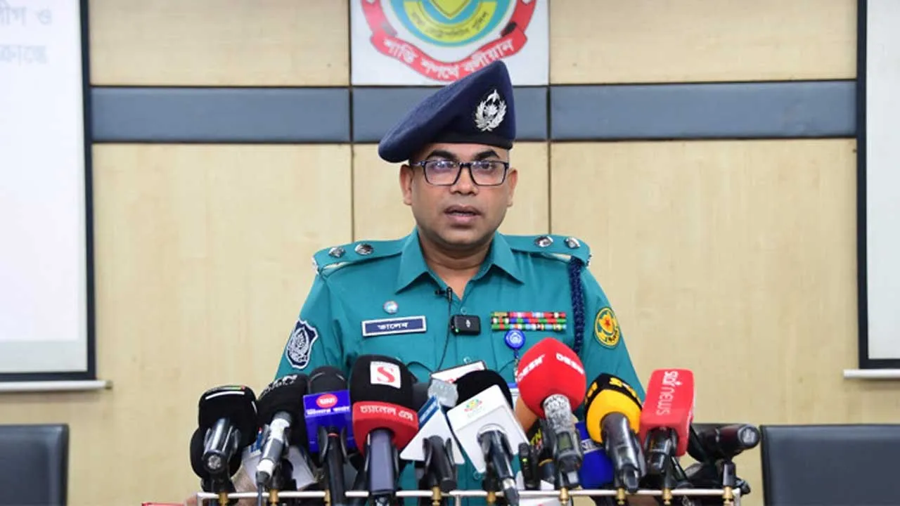 টাকা দিয়ে মিছিল করাচ্ছে নিষিদ্ধ আ.লীগ