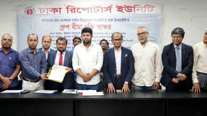 সাংবাদিকদের কল্যাণে শুধু সরকারি উদ্যোগই যথেষ্ট নয়: তথ্য উপদেষ্টা