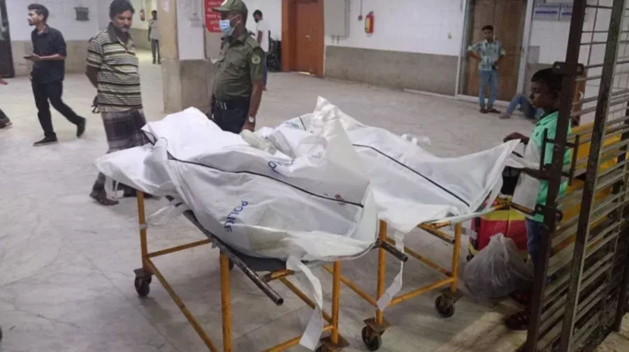 রাতেই দুই নারীর ঝুলন্ত মরদেহ উদ্ধার