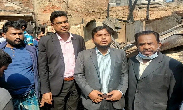 কাপ্তান বাজারে অগ্নিকান্ডে ক্ষতিগ্রস্তদের পাশে আমরা থাকবো: দেলাওয়ার হোসেন