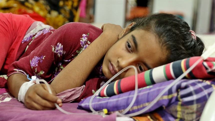 Dengue death toll crosses 400 as 18 more die