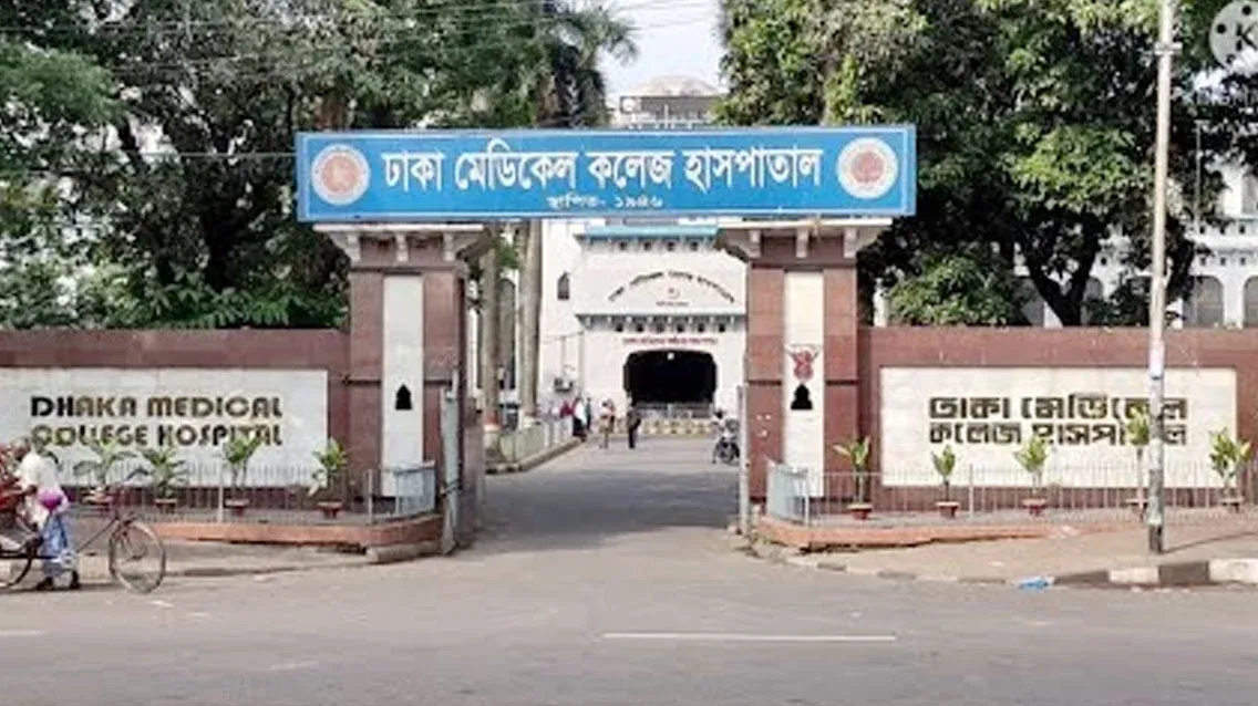 রাজধানীতে বাস চাপায় নিরাপত্তাকর্মী নিহত