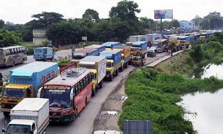 ঢাকা-বঙ্গবন্ধু সেতু মহাসড়কে দীর্ঘ যানজট