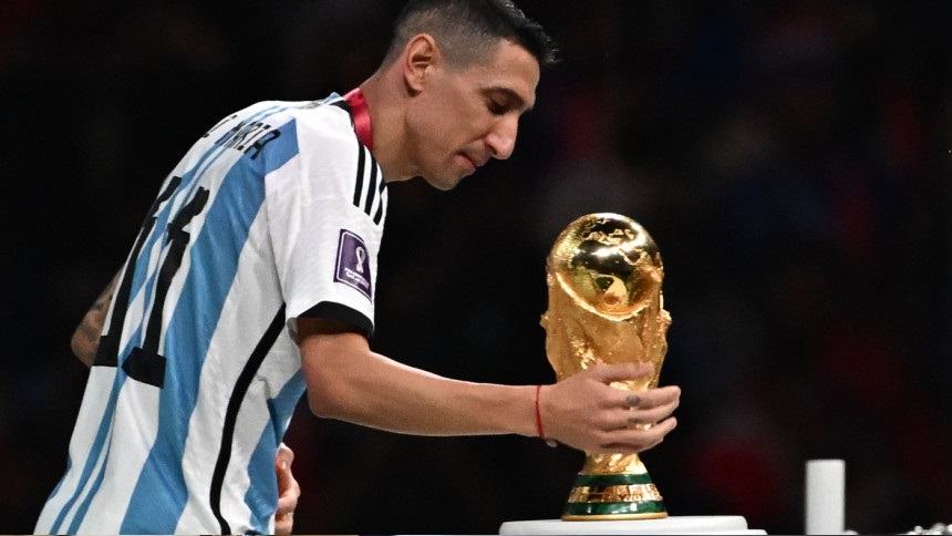 Di Maria studying to become a coach after retirement