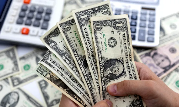 Exchange houses asked to follow bank rates