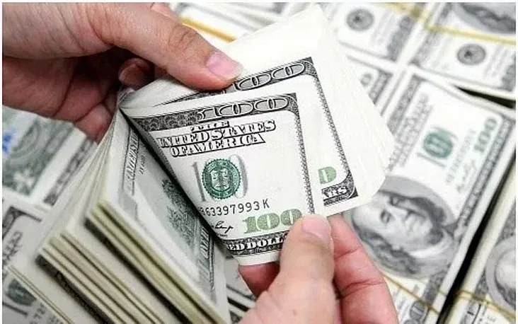 Dollar hits Tk 109 in inter-bank trade