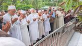 বগুড়ায় শহীদ আব্দুল মালেকের কবর জিয়ারত করলেন জামায়াত আমির