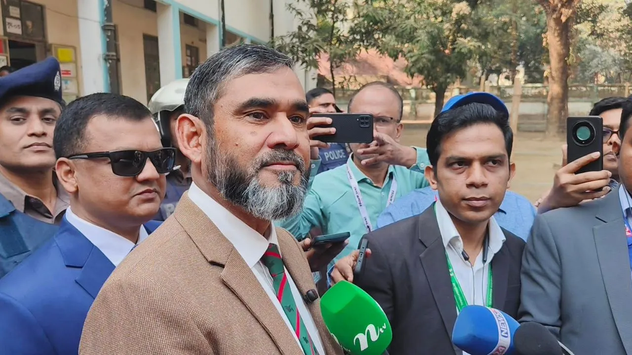 ভোটে বাধা বা কারচুপির সুযোগ নেই : ইসি সানাউল্লাহ