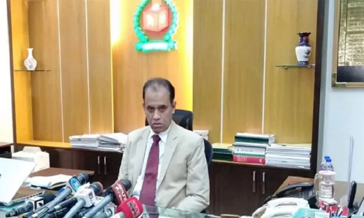 নির্বাচনে থাকবে সেনাবাহিনী : ইসি আলমগীর