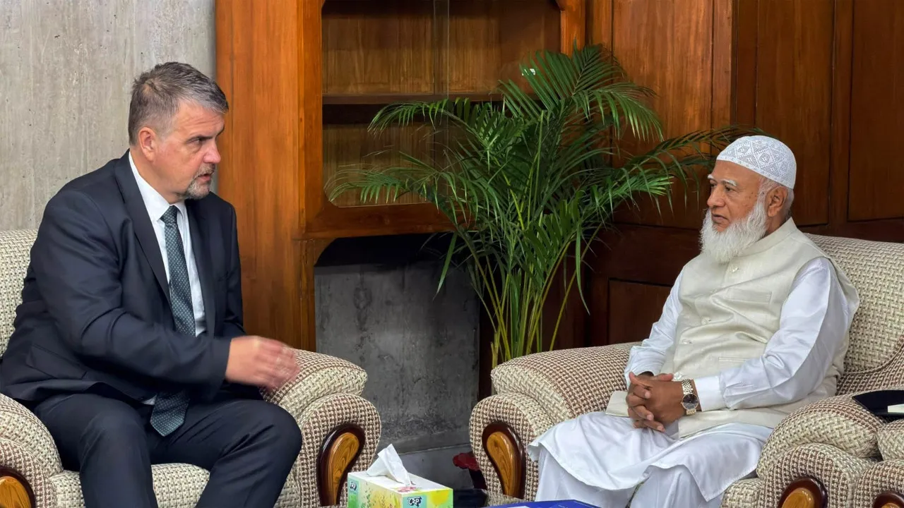 বিরোধীদলীয় নেতার সাথে ইইউ ইলেকশন অবজারভেশন মিশন প্রতিনিধিদলের সাক্ষাৎ