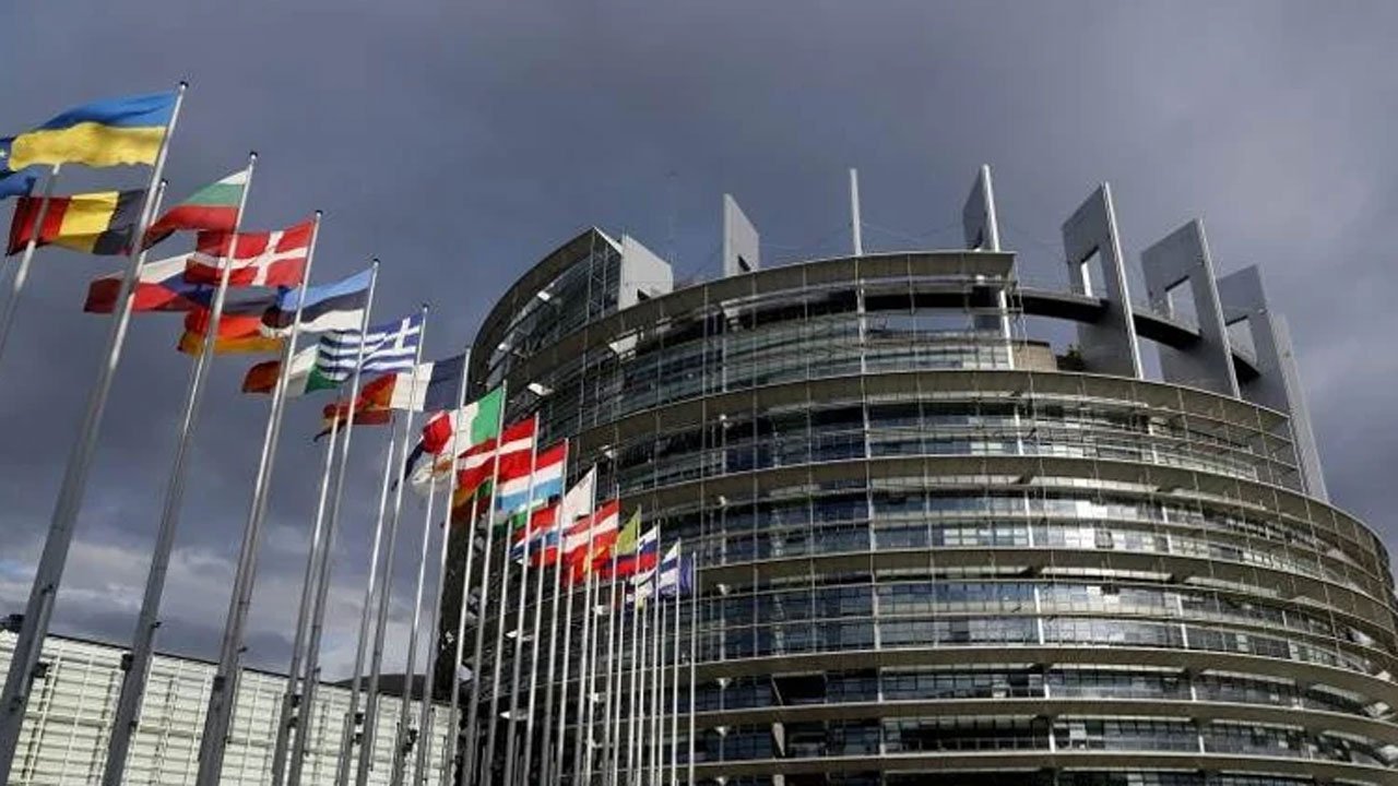EU_bv2EnIq