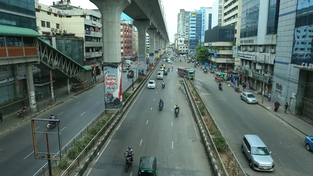 ঈদের ছুটিতে ফাঁকা হচ্ছে রাজধানী ঢাকা