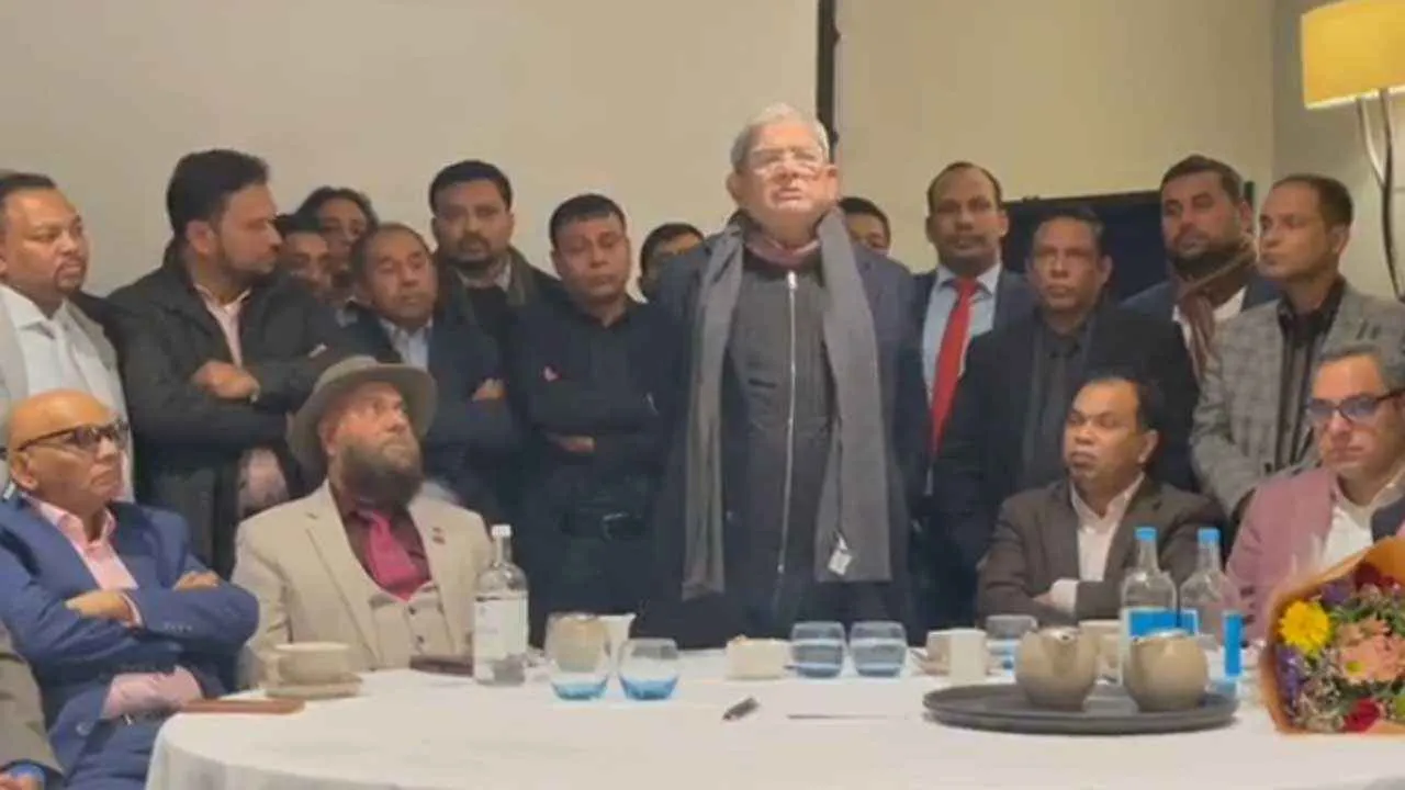 শুধু স্লোগান নয়, অপতথ্যের বিরুদ্ধে লড়াই চালাতে হবে: মির্জা ফখরুল