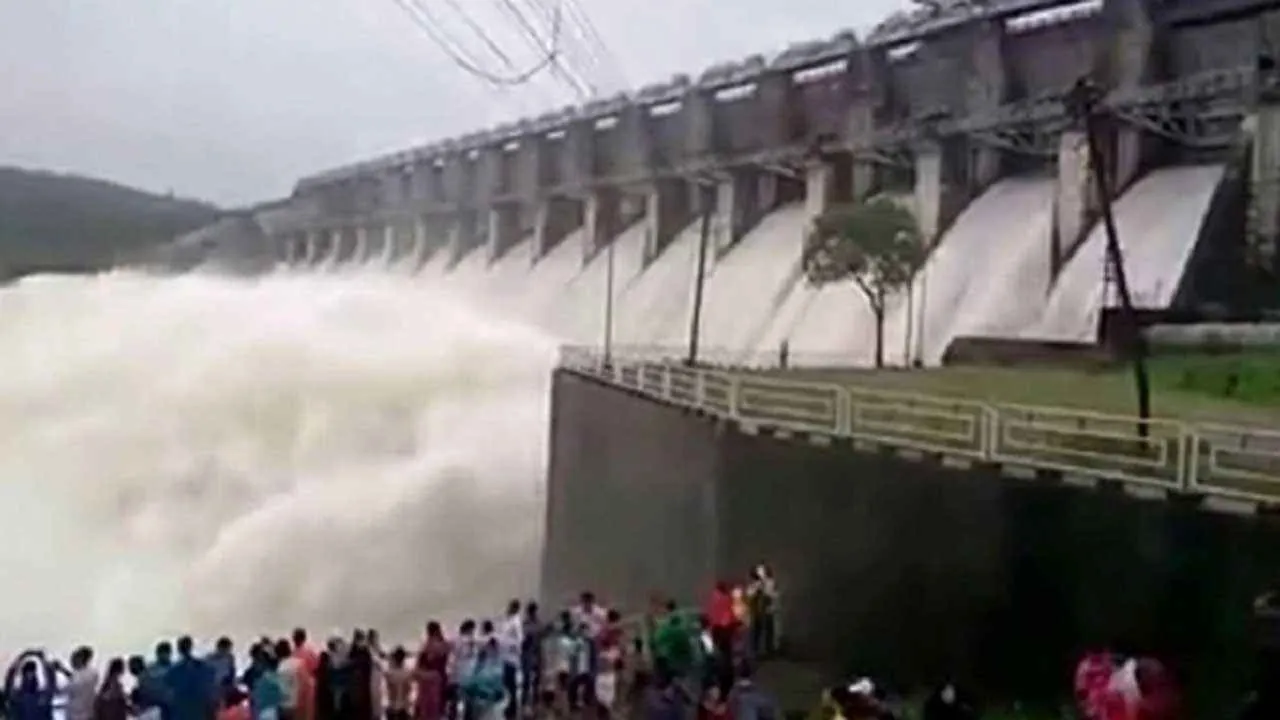 ফারাক্কার গেট খুলে দেওয়ার ‘প্রভাব পড়েনি’ বাংলাদেশে