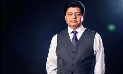 নায়ক ফারুক মারা গেছেন