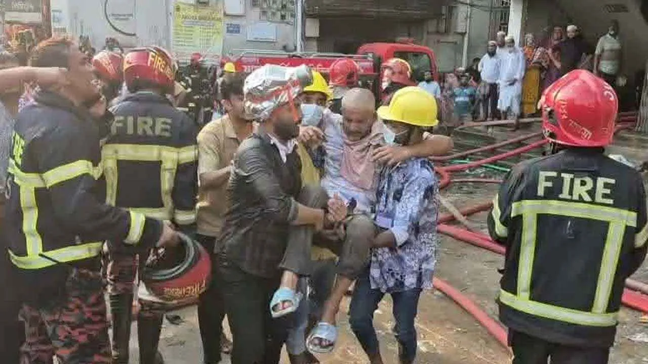 তিন ঘণ্টার চেষ্টায় গাজীপুরের গার্মেন্টসের আগুন নিয়ন্ত্রণে