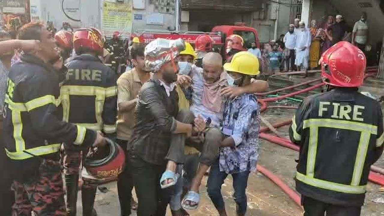 তিন ঘণ্টার চেষ্টায় গাজীপুরের গার্মেন্টসের আগুন নিয়ন্ত্রণে